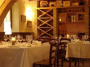 Entropia Ristorante Country House Тоди Экстерьер фото